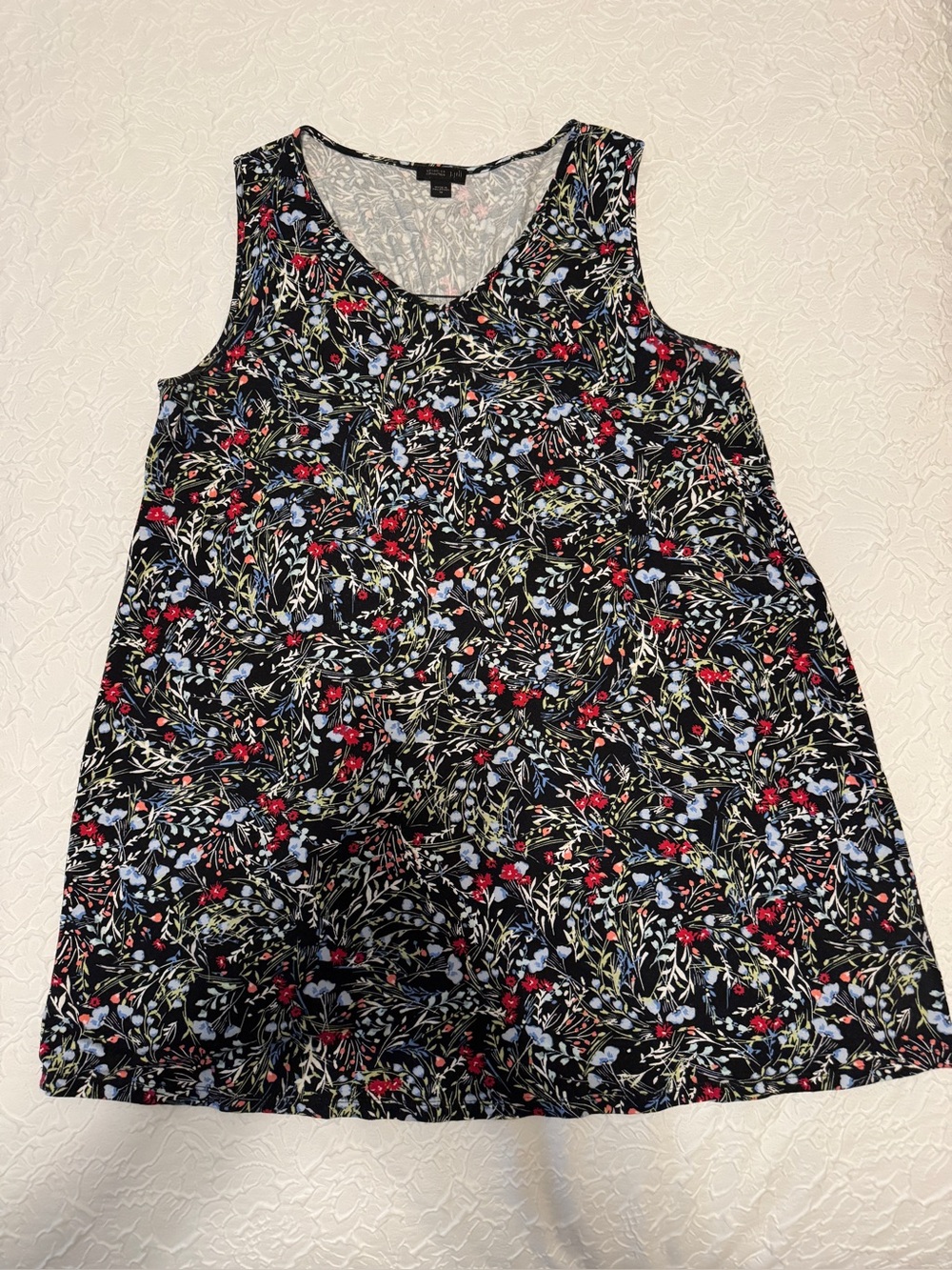 JJill Wearever collection 
Floral Sleeveless Top - Black and Red